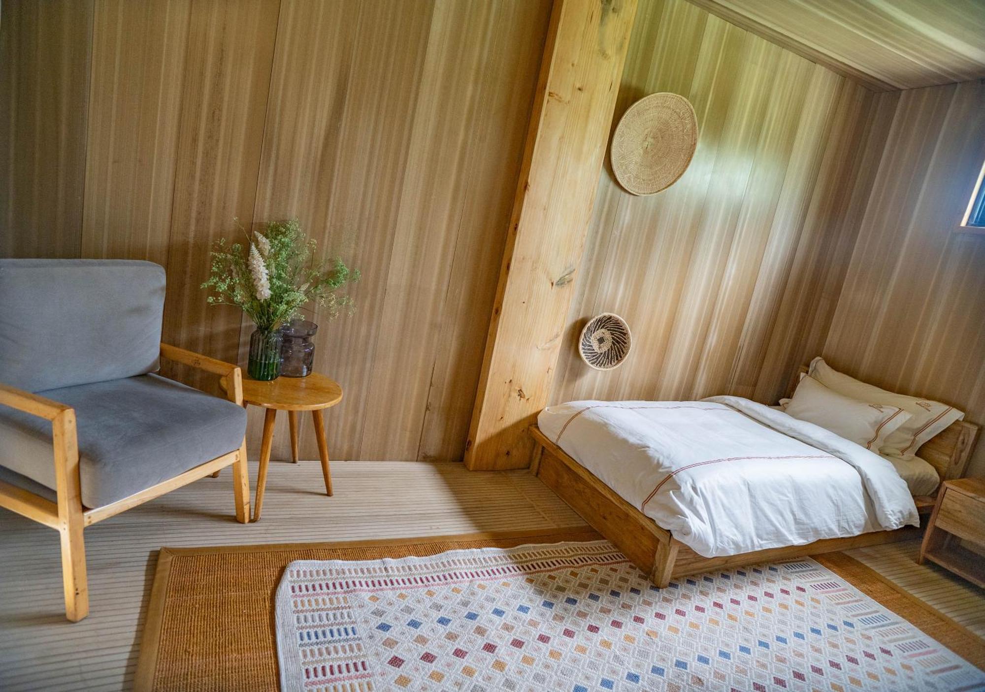 Elephant Lodge *